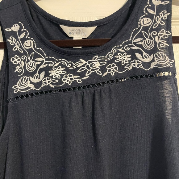 Market and Spruce Tank Top - Picture 2 of 5